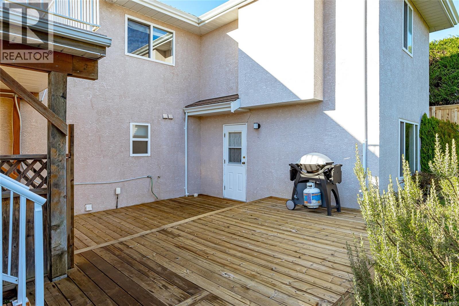 521 Pamela Pl, Saanich, British Columbia  V8Z 4H1 - Photo 46 - 1024957