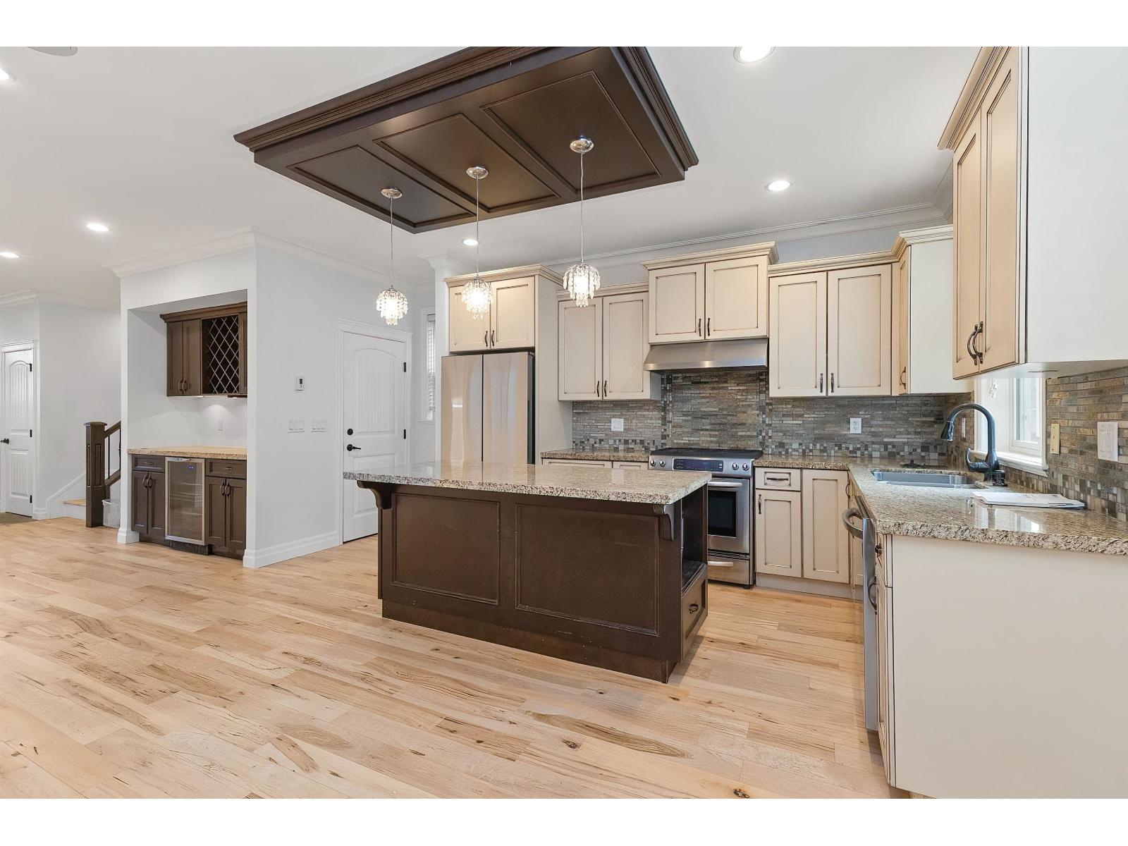 17394 2 Avenue, Surrey, British Columbia  V3Z 9P9 - Photo 11 - R3087335