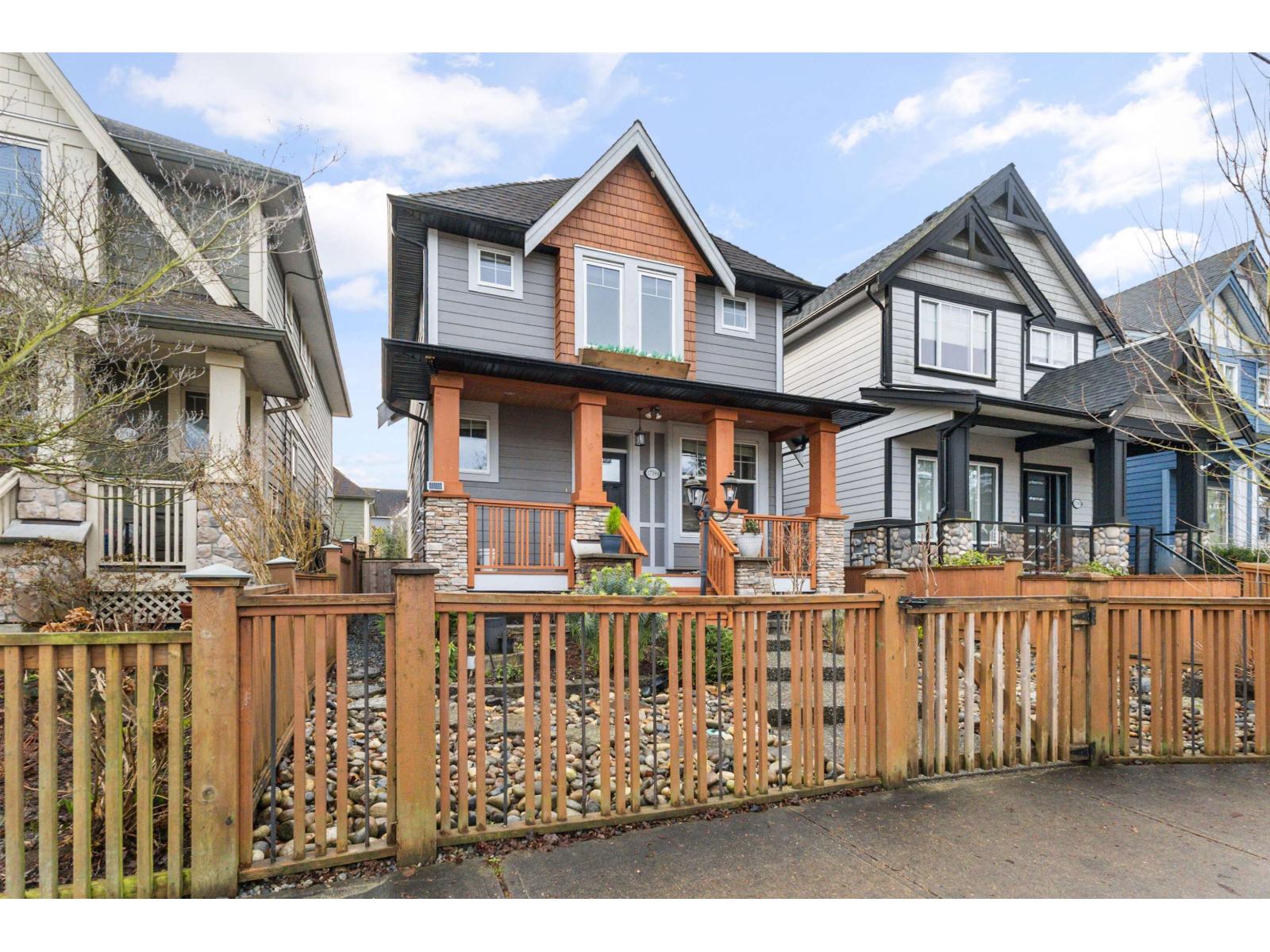 17394 2 Avenue, Surrey, British Columbia  V3Z 9P9 - Photo 4 - R3087335