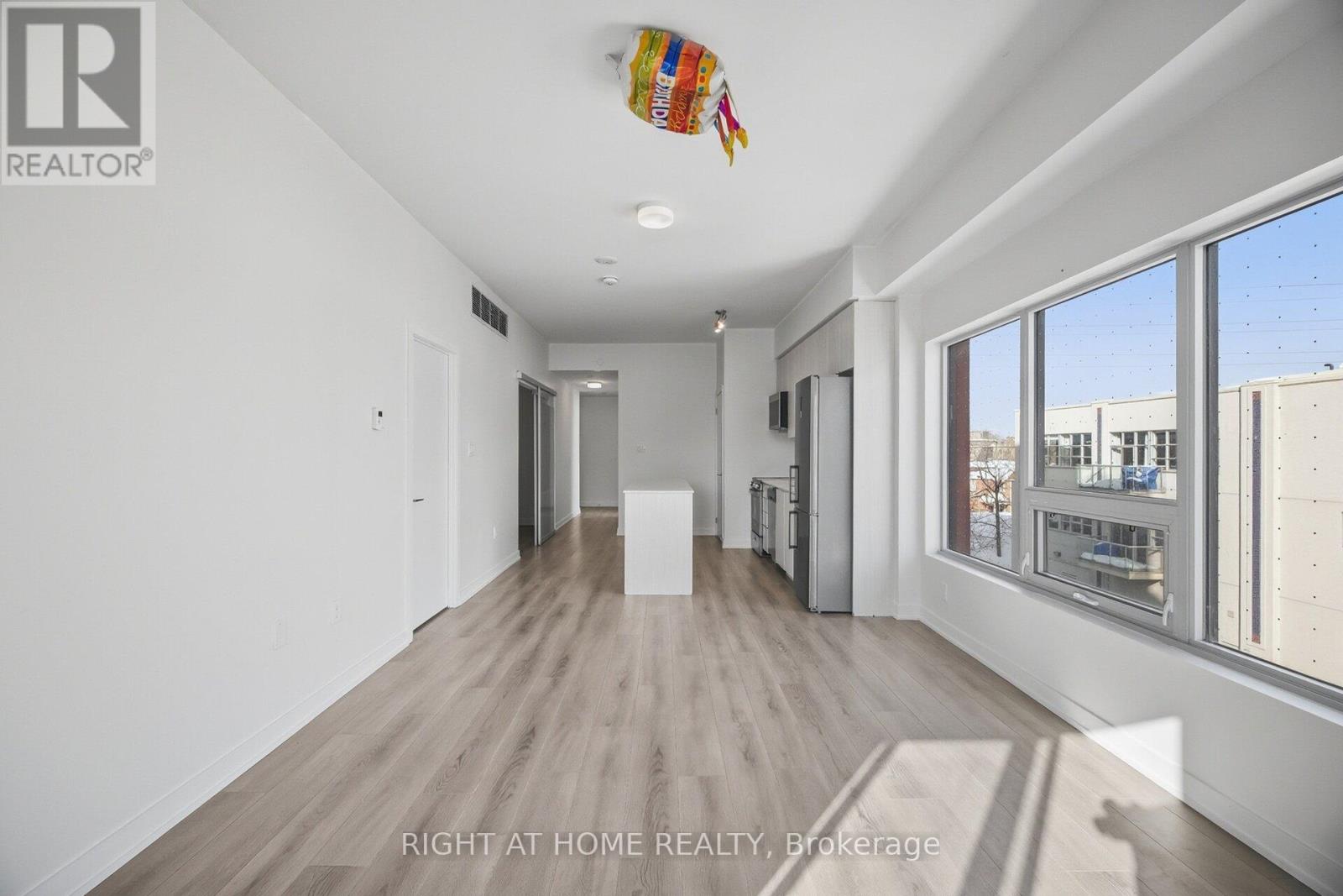 2433 Dufferin Street, Toronto (Briar Hill-Belgravia), Ontario  M6E 0B4 - Photo 16 - W12760532