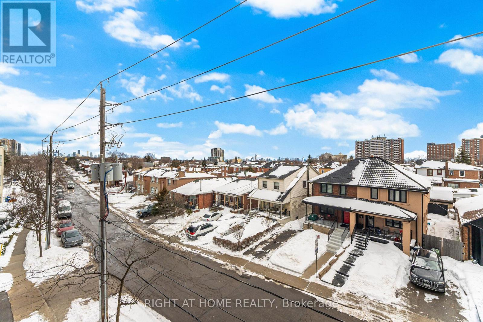 2433 Dufferin Street, Toronto (Briar Hill-Belgravia), Ontario  M6E 0B4 - Photo 32 - W12760532
