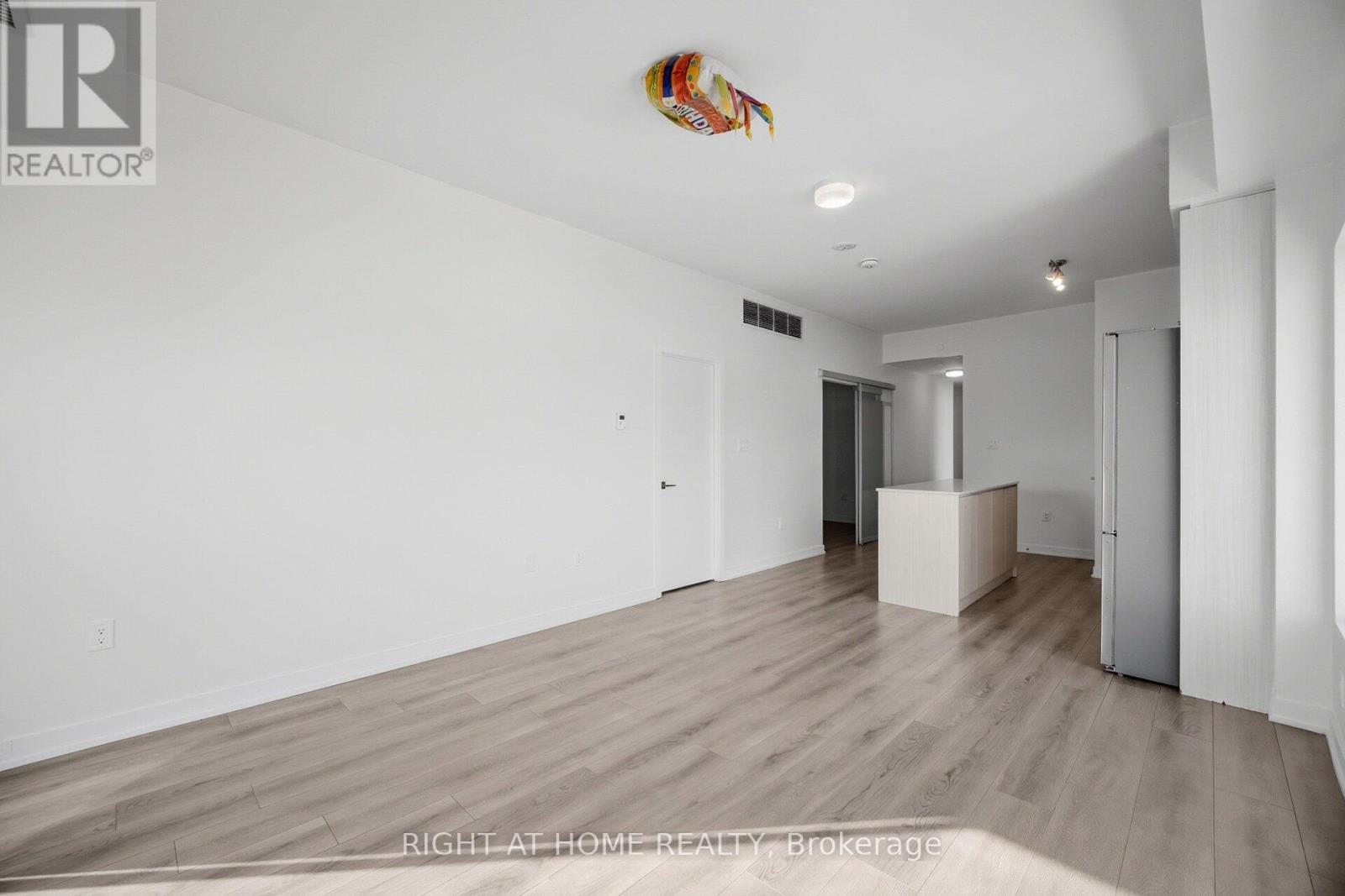 2433 Dufferin Street, Toronto (Briar Hill-Belgravia), Ontario  M6E 0B4 - Photo 17 - W12760532