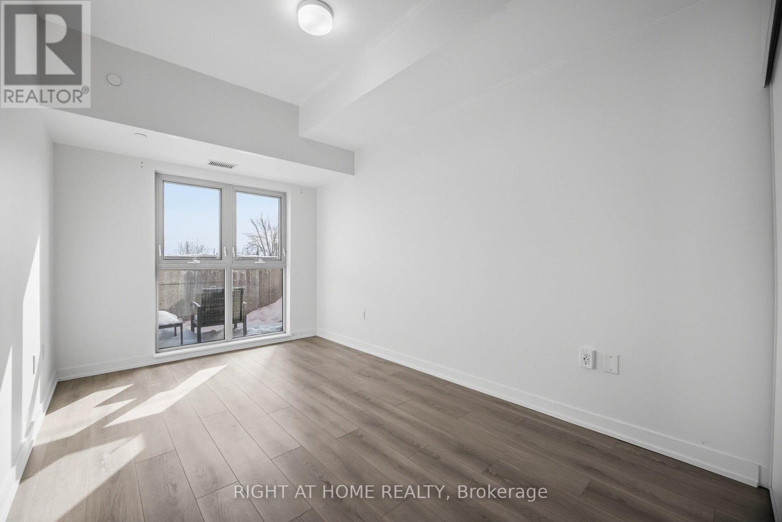 2433 Dufferin Street, Toronto (Briar Hill-Belgravia), Ontario  M6E 0B4 - Photo 18 - W12760532