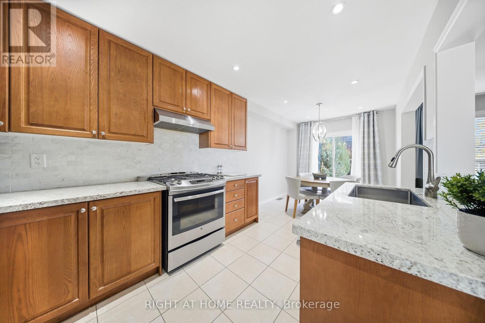 9 Manordale Crescent, Vaughan, Ontario  L4H 0T6 - Photo 14 - N12745826