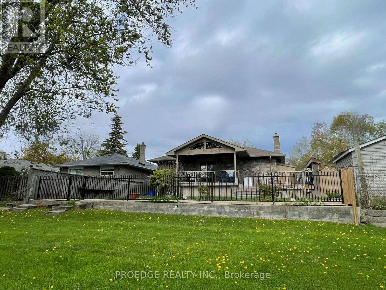 262 Randall Crescent, Toronto, Ontario  M1M 3K4 - Photo 27 - E12445978