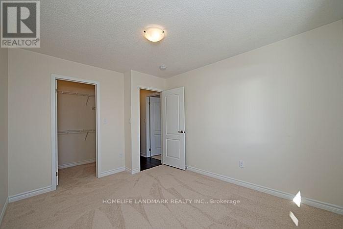 1646 Gainer Crescent, Milton, Ontario  L9T 8X9 - Photo 6 - W12477564