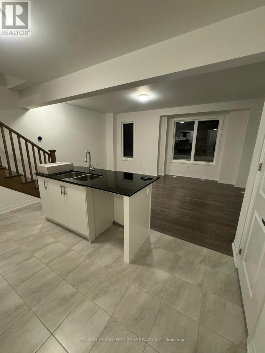 Upper - 2 Timber Fall Drive, Brampton (Northwest Brampton), Ontario  L7A 5L9 - Photo 2 - W12745454