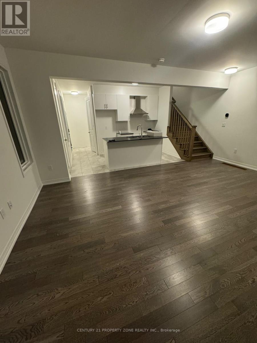 Upper - 2 Timber Fall Drive, Brampton (Northwest Brampton), Ontario  L7A 5L9 - Photo 4 - W12745454