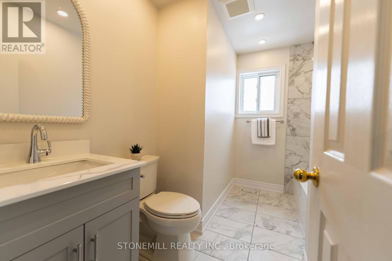 6798 Bansbridge Crescent, Mississauga, Ontario  L5N 6T3 - Photo 24 - W12764202