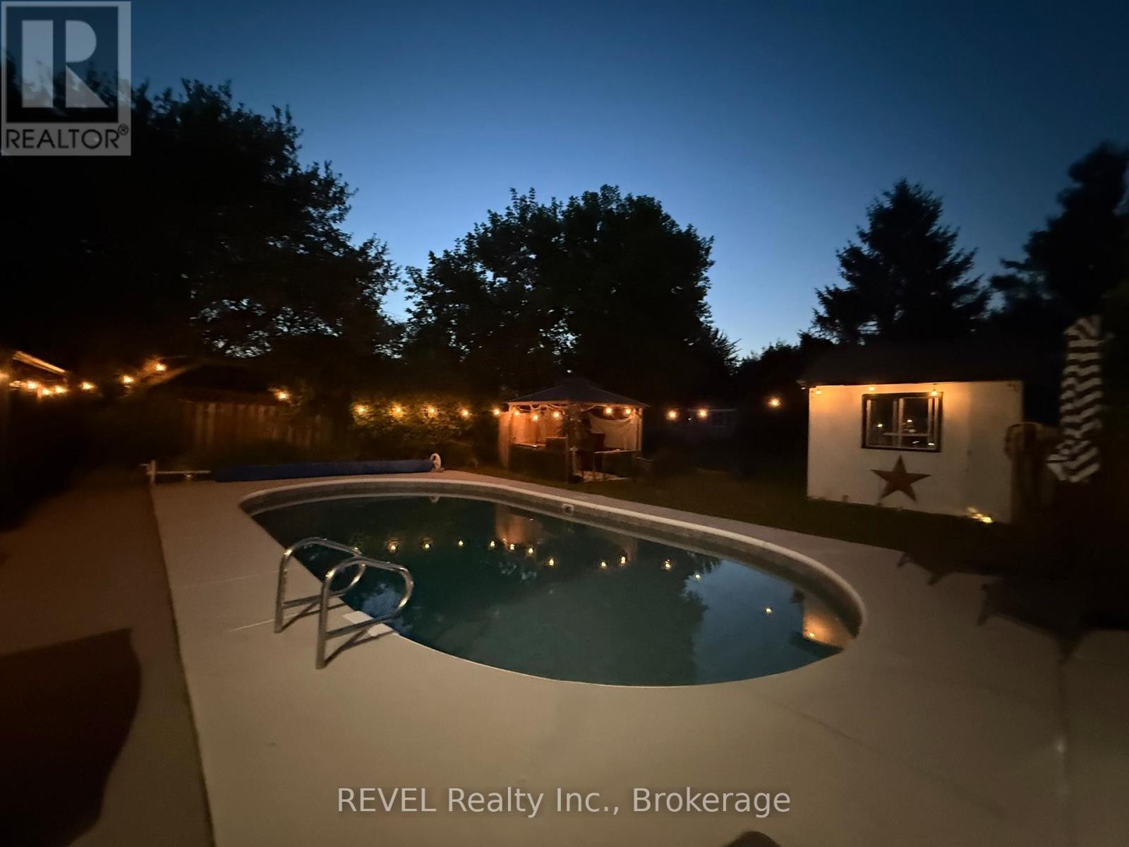 10 Laughlin Place, Welland, Ontario  L3C 4E2 - Photo 11 - X12764832