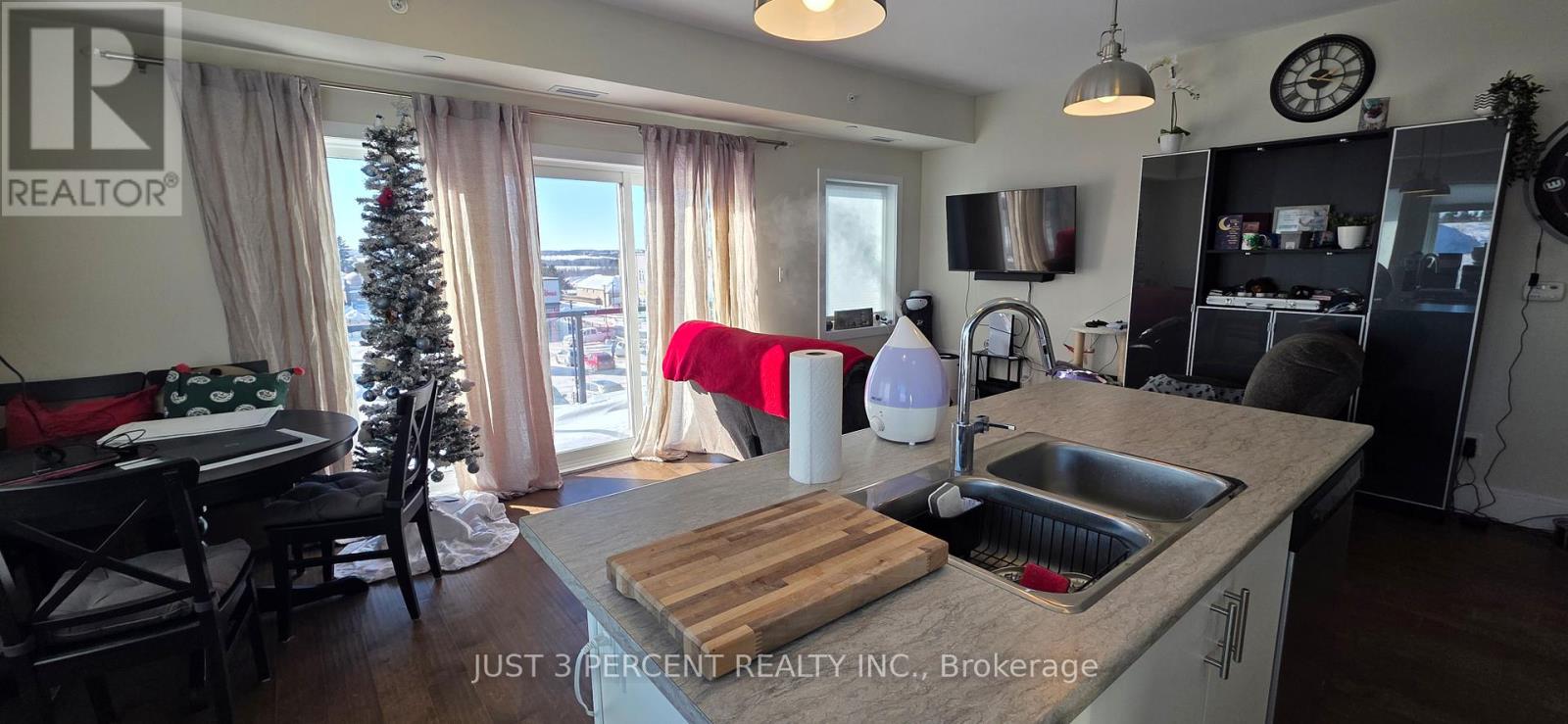 309 - 340 Florence Drive, Peterborough (Monaghan Ward 2), Ontario  K9J 0K4 - Photo 8 - X12764134