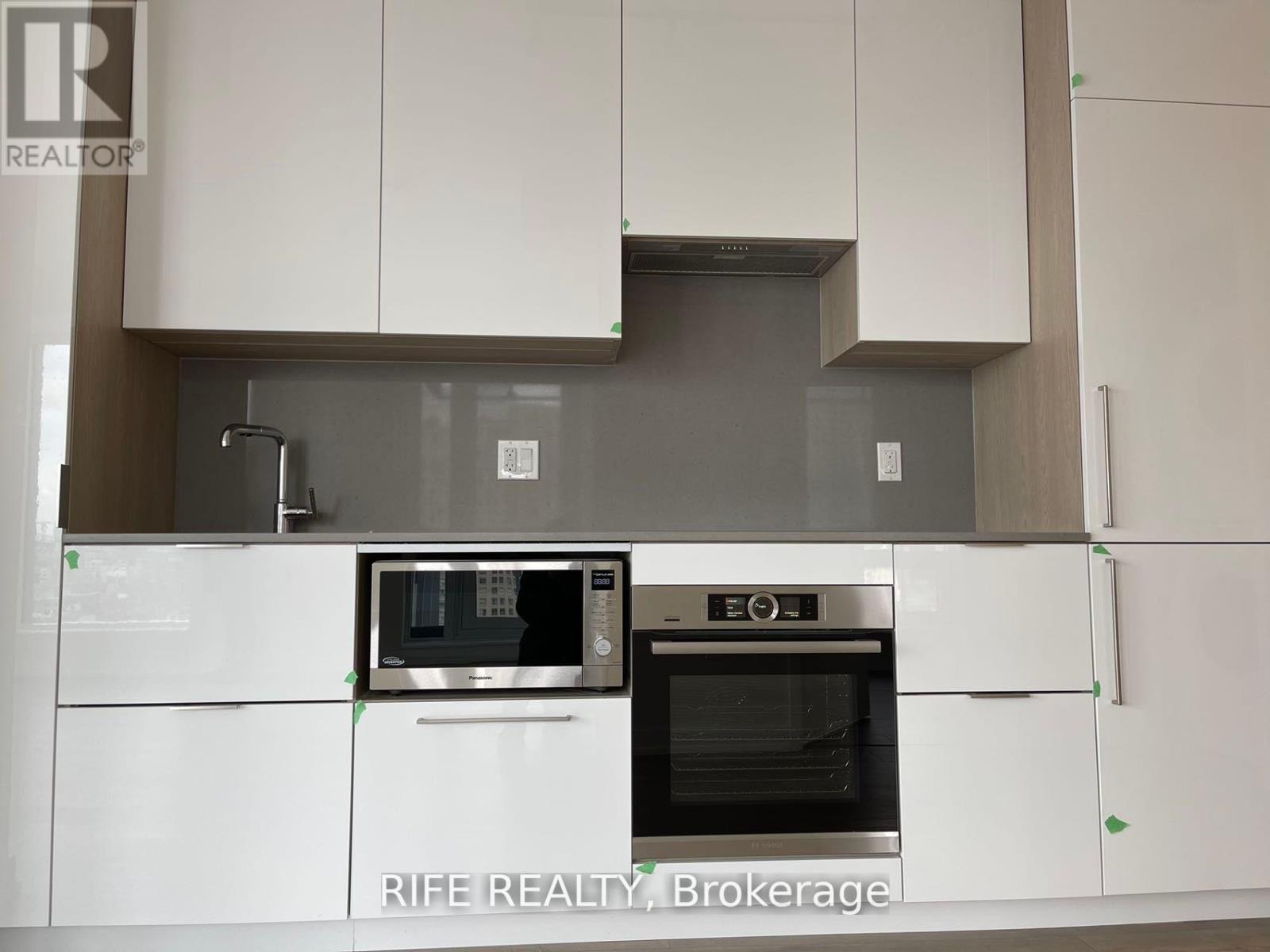 1707 - 28 Freeland Street, Toronto (Waterfront Communities), Ontario  M5E 1E5 - Photo 4 - C12764794