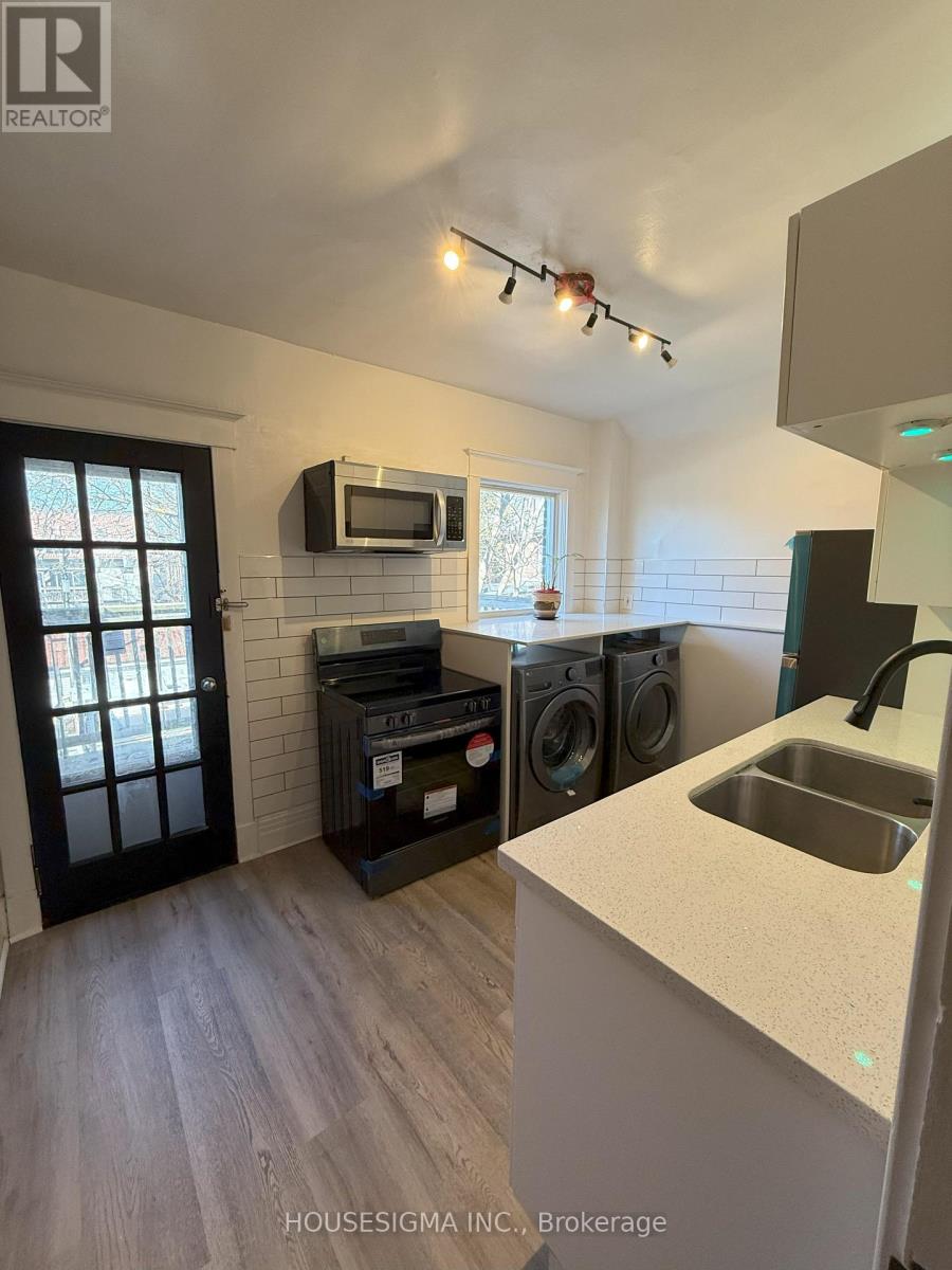 256 Woodbine Avenue, Toronto (The Beaches), Ontario  M4L 3P2 - Photo 18 - E12764806