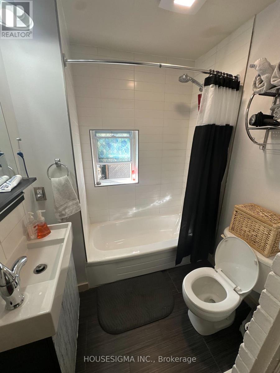 256 Woodbine Avenue, Toronto (The Beaches), Ontario  M4L 3P2 - Photo 39 - E12764806