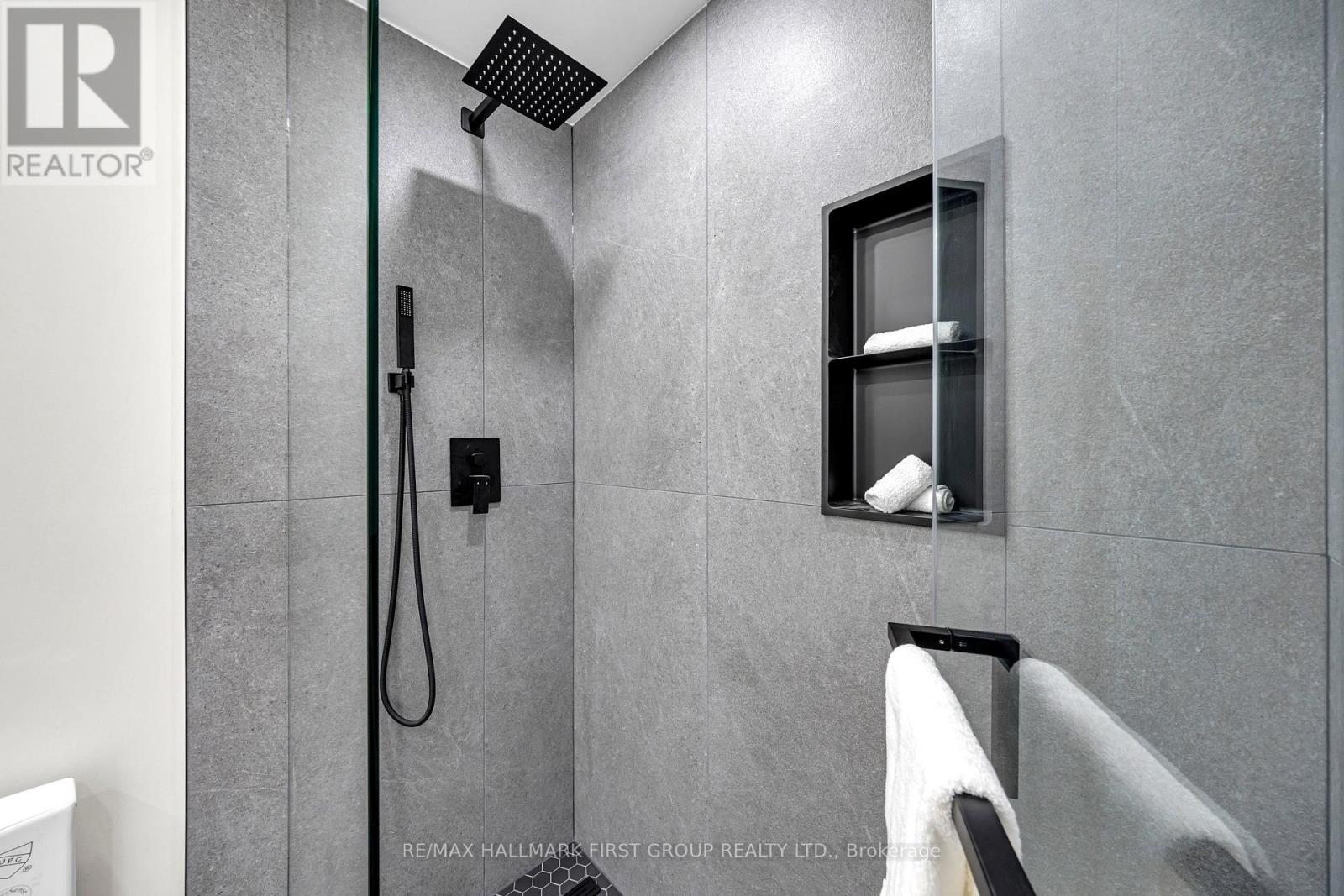 98 Kirkland Place, Whitby, Ontario  L1P 1W9 - Photo 22 - E12764810