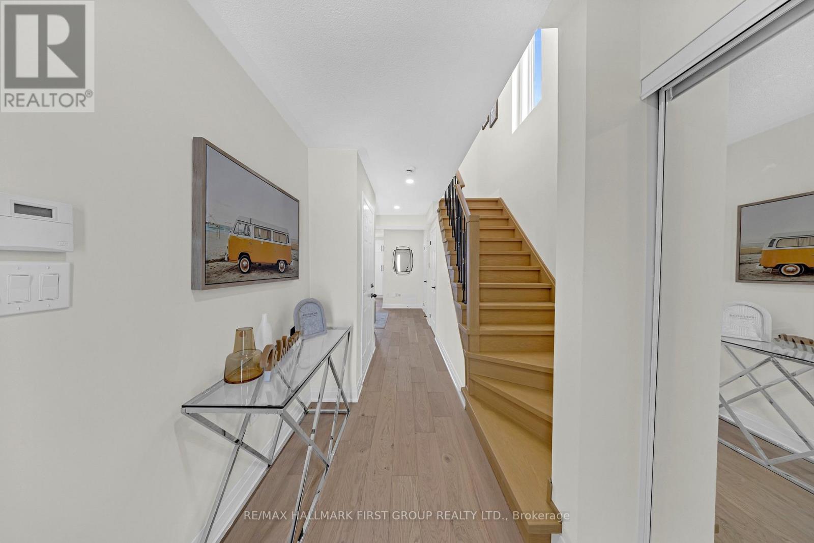 98 Kirkland Place, Whitby, Ontario  L1P 1W9 - Photo 4 - E12764810