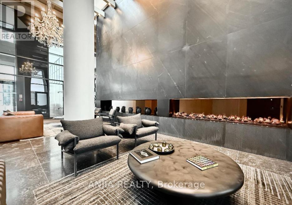 5610 - 8 Interchange Way, Vaughan, Ontario  L4K 0R2 - Photo 3 - N12764814