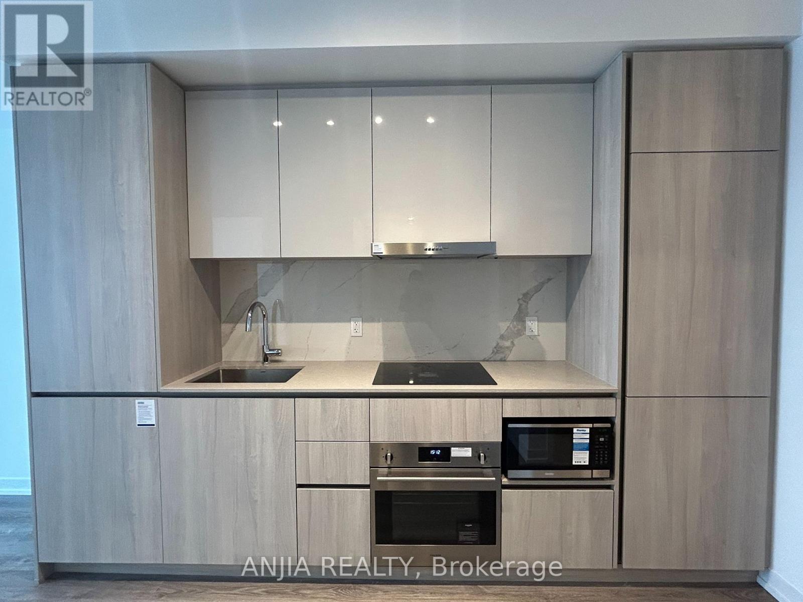 5610 - 8 Interchange Way, Vaughan, Ontario  L4K 0R2 - Photo 4 - N12764814