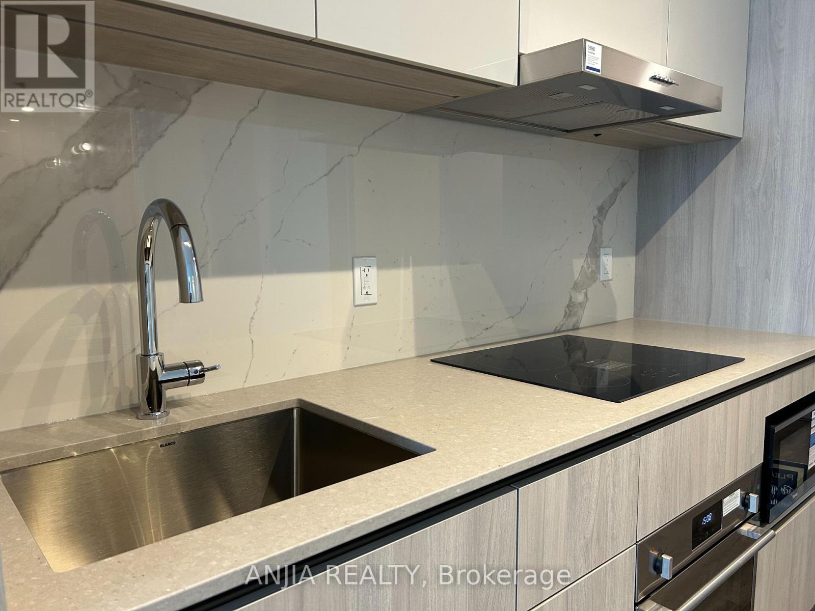 5610 - 8 Interchange Way, Vaughan, Ontario  L4K 0R2 - Photo 6 - N12764814