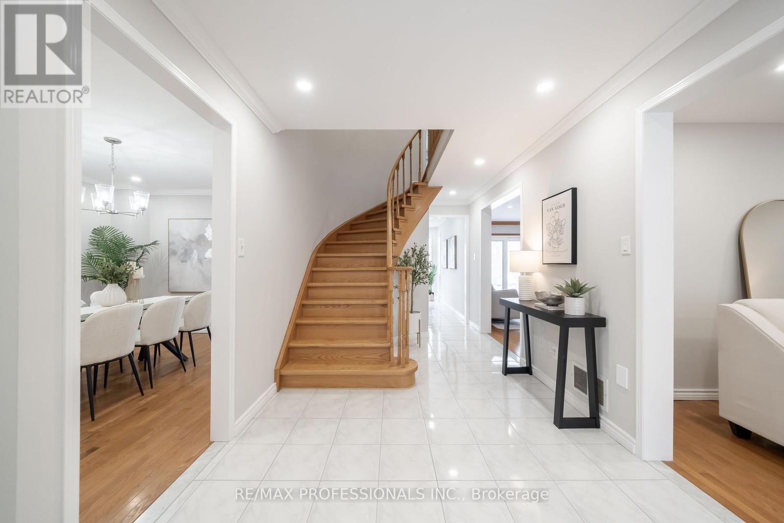 25 Sawyer Crescent, Markham (Markham Village), Ontario  L3P 5T8 - Photo 5 - N12764858