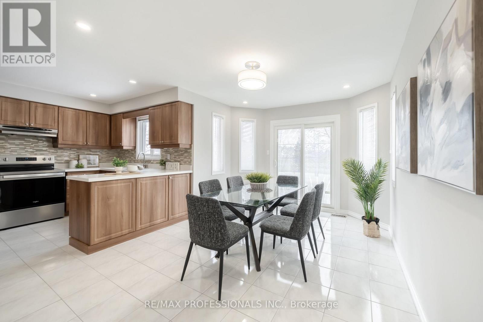 25 Sawyer Crescent, Markham (Markham Village), Ontario  L3P 5T8 - Photo 8 - N12764858