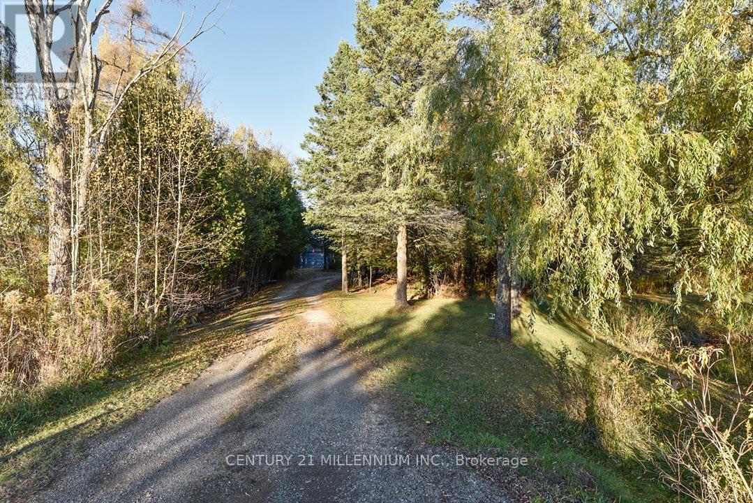 18599 Horseshoe Hill Road, Caledon, Ontario  L7K 2B9 - Photo 2 - W12764812