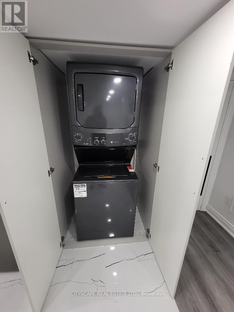 Lower - 3207 Pebblewood Road, Mississauga, Ontario  L5N 6P5 - Photo 5 - W12764816