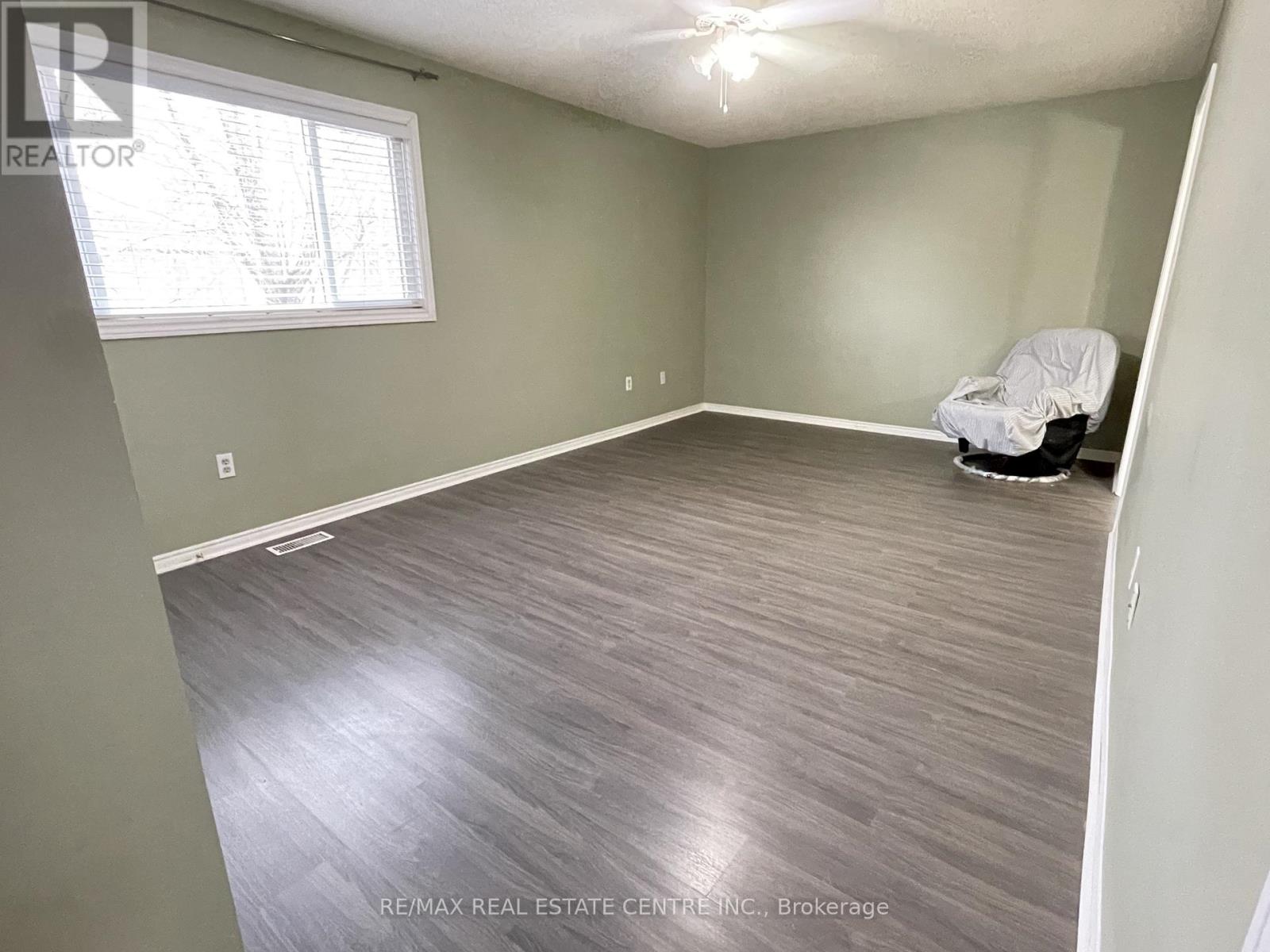 Main & 2nd Floor - 3216 Dovetail Mews, Mississauga, Ontario  L5L 5K3 - Photo 20 - W12764818