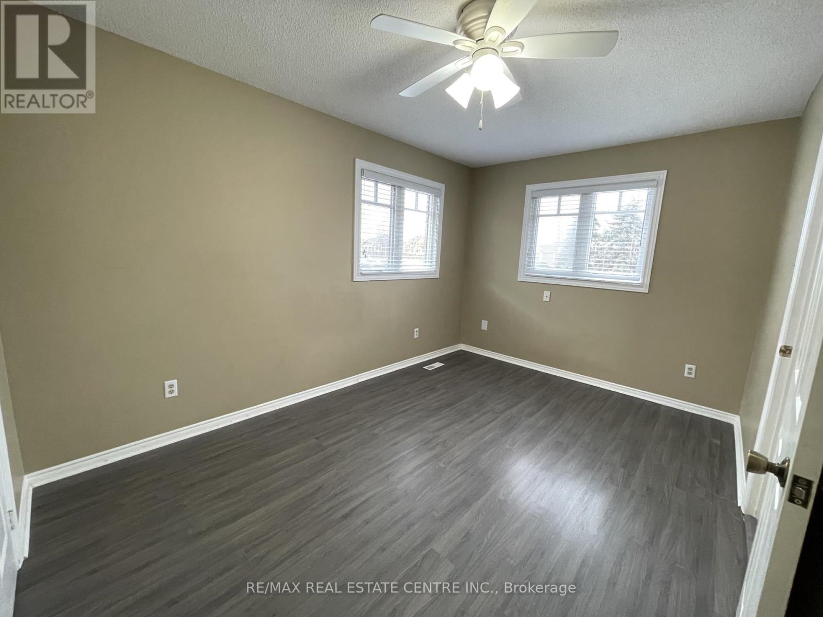 Main & 2nd Floor - 3216 Dovetail Mews, Mississauga, Ontario  L5L 5K3 - Photo 21 - W12764818