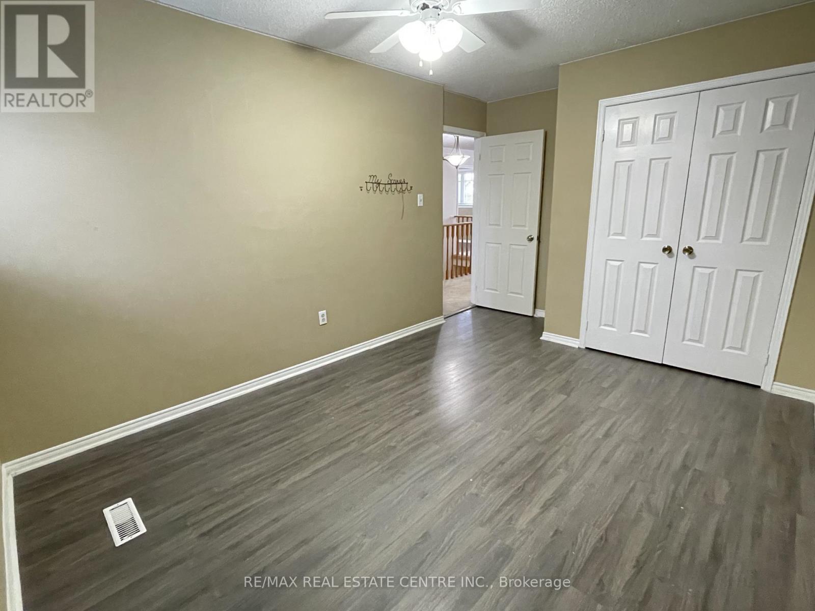 Main & 2nd Floor - 3216 Dovetail Mews, Mississauga, Ontario  L5L 5K3 - Photo 24 - W12764818