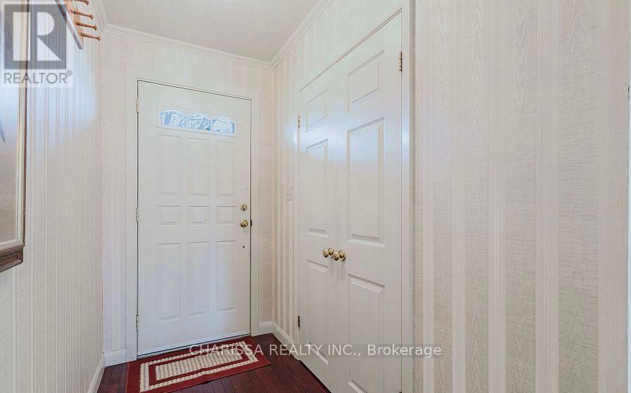 2416 Rebecca Street, Oakville, Ontario  L6L 2B2 - Photo 4 - W12764856