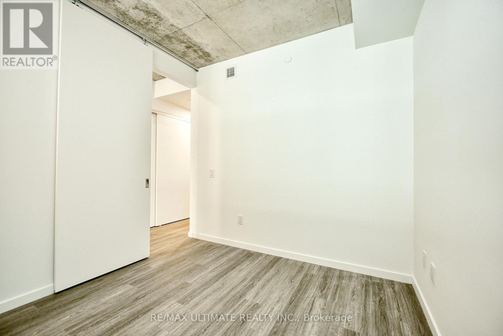 405 - 689 The Queensway, Toronto, Ontario  M8Y 0C8 - Photo 13 - W12764860
