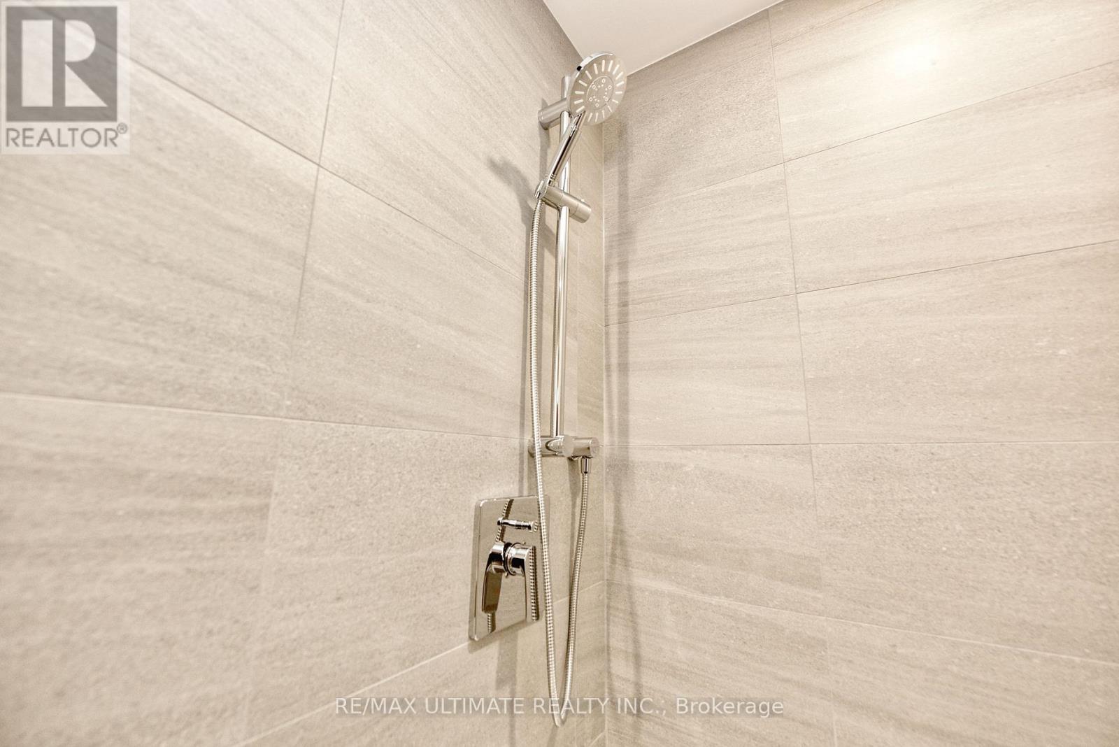 405 - 689 The Queensway, Toronto, Ontario  M8Y 0C8 - Photo 18 - W12764860