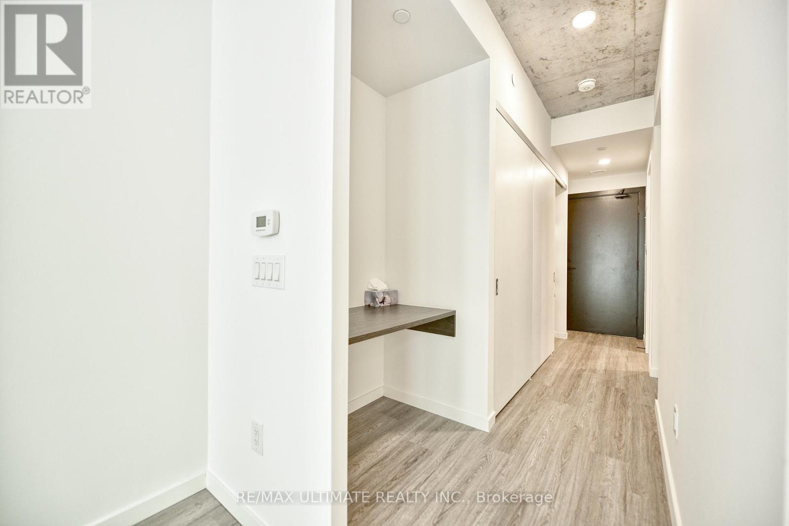 405 - 689 The Queensway, Toronto, Ontario  M8Y 0C8 - Photo 3 - W12764860