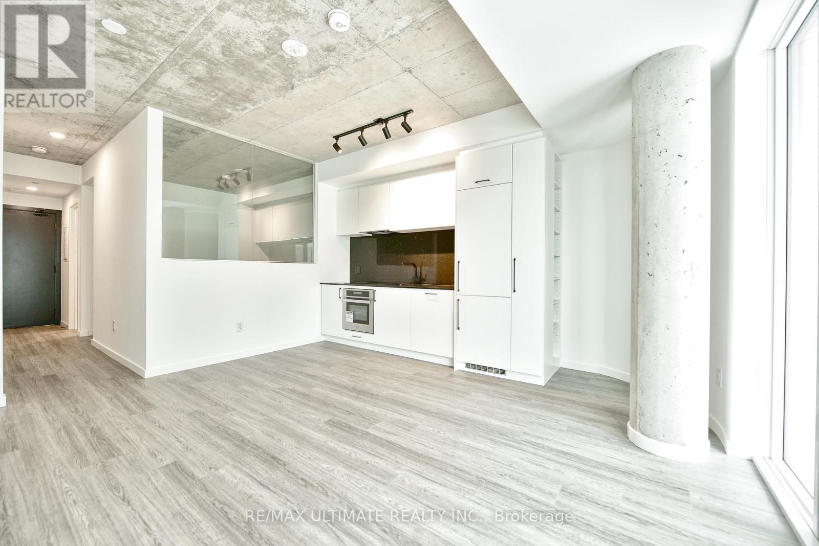 405 - 689 The Queensway, Toronto, Ontario  M8Y 0C8 - Photo 5 - W12764860