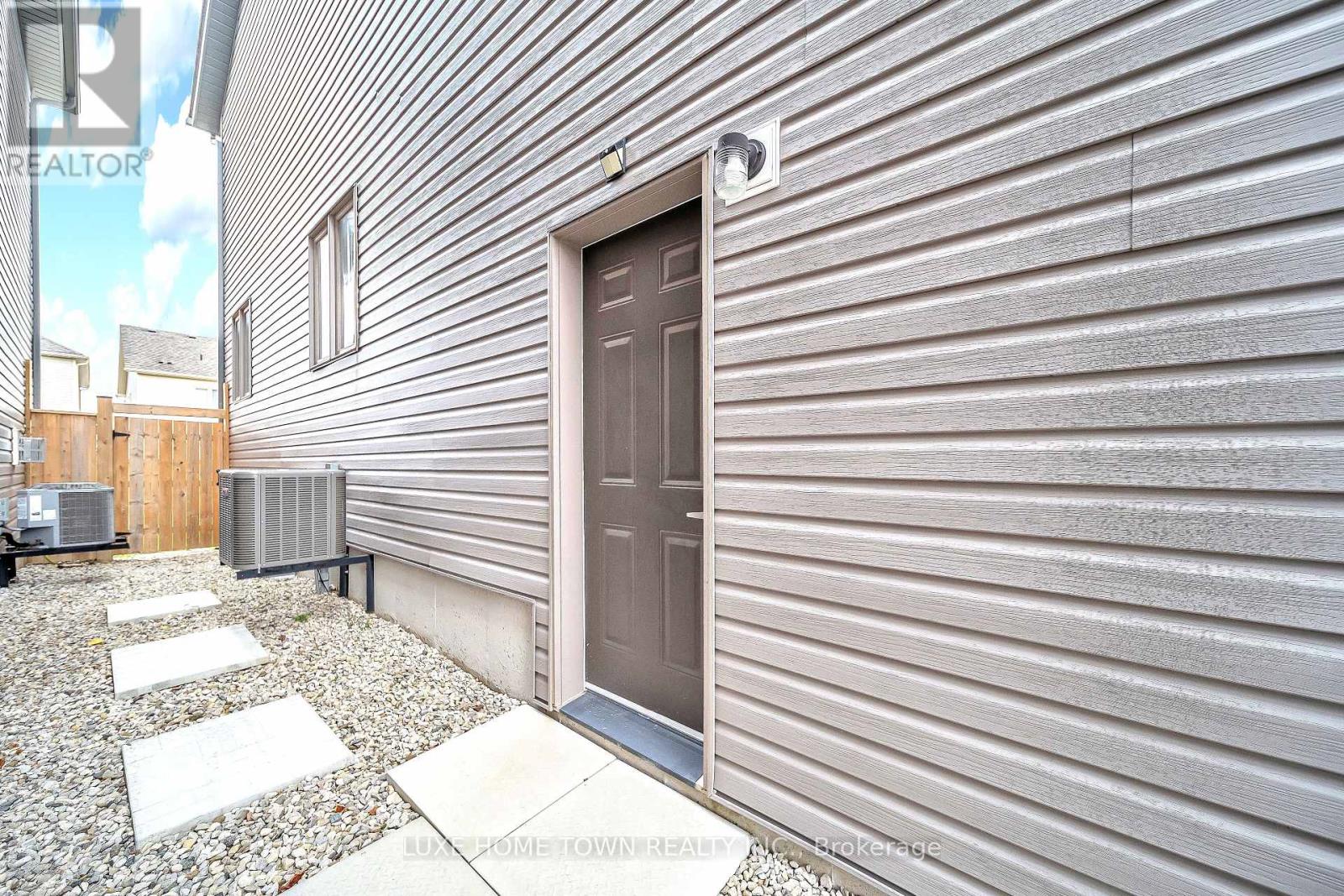 26 Gibbs Way, Centre Wellington (Fergus), Ontario  N1M 0G7 - Photo 35 - X12764804