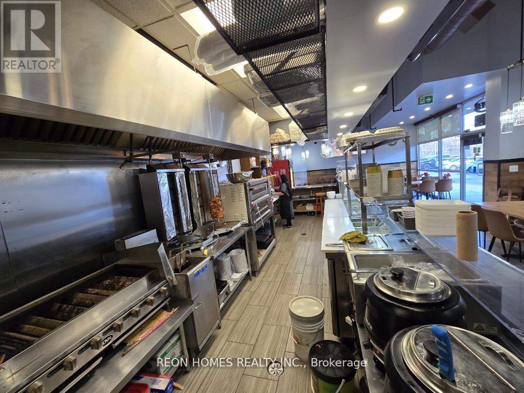 E2 - 200 JOHN STREET W, Oshawa, Ontario