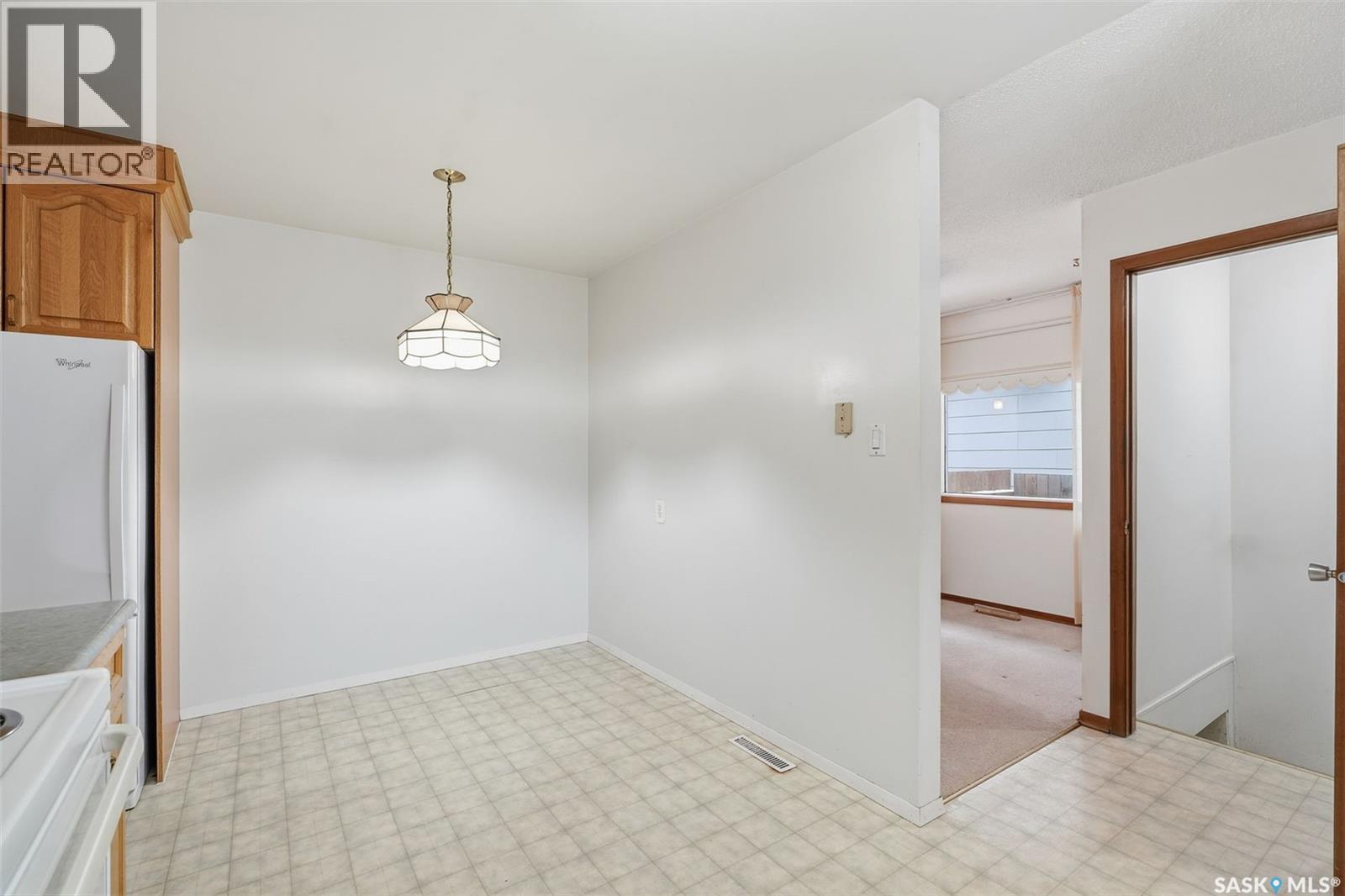 121 Simon Fraser Crescent, Saskatoon, Saskatchewan  S7H 3S9 - Photo 13 - SK028044