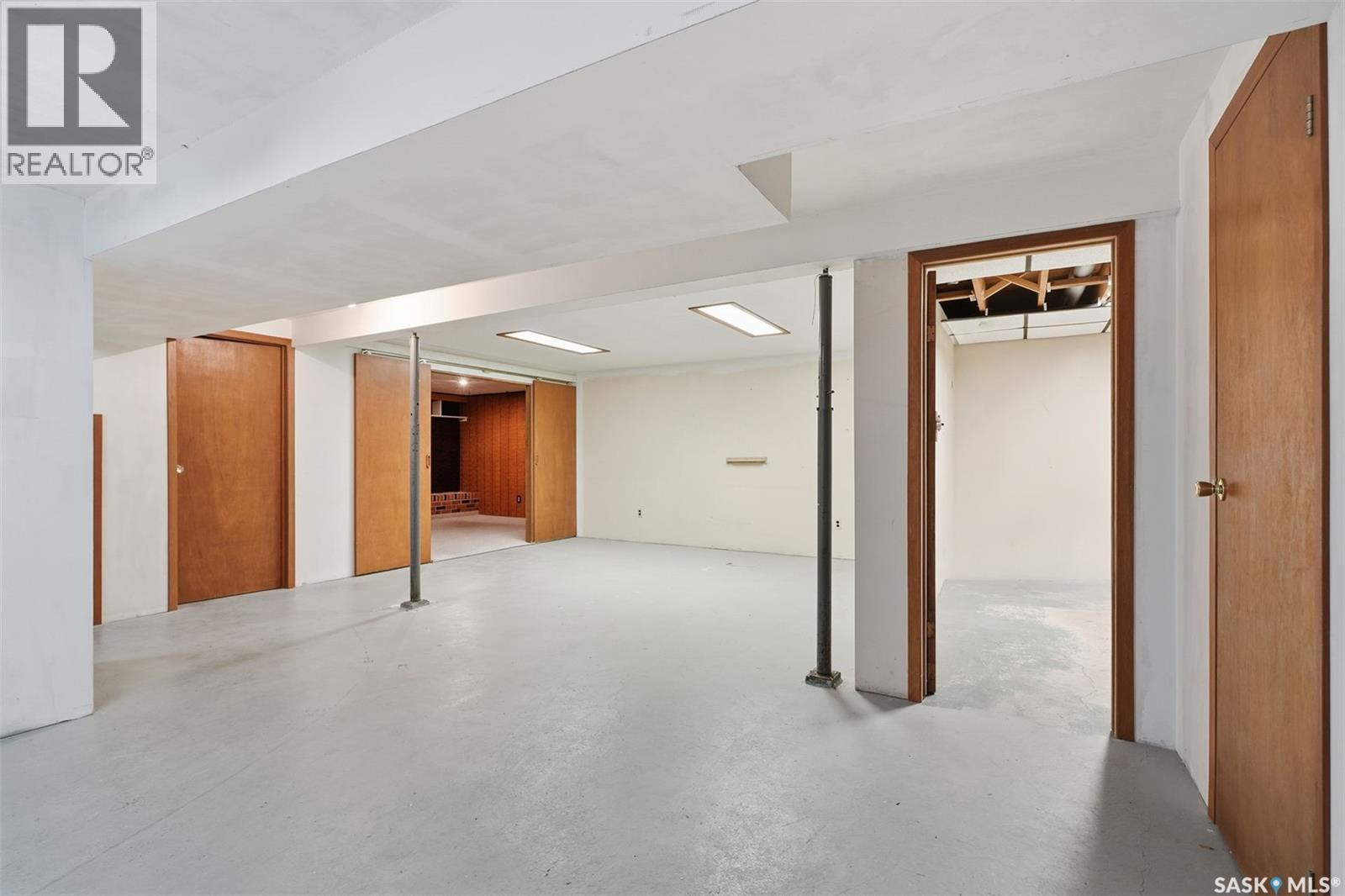 121 Simon Fraser Crescent, Saskatoon, Saskatchewan  S7H 3S9 - Photo 21 - SK028044