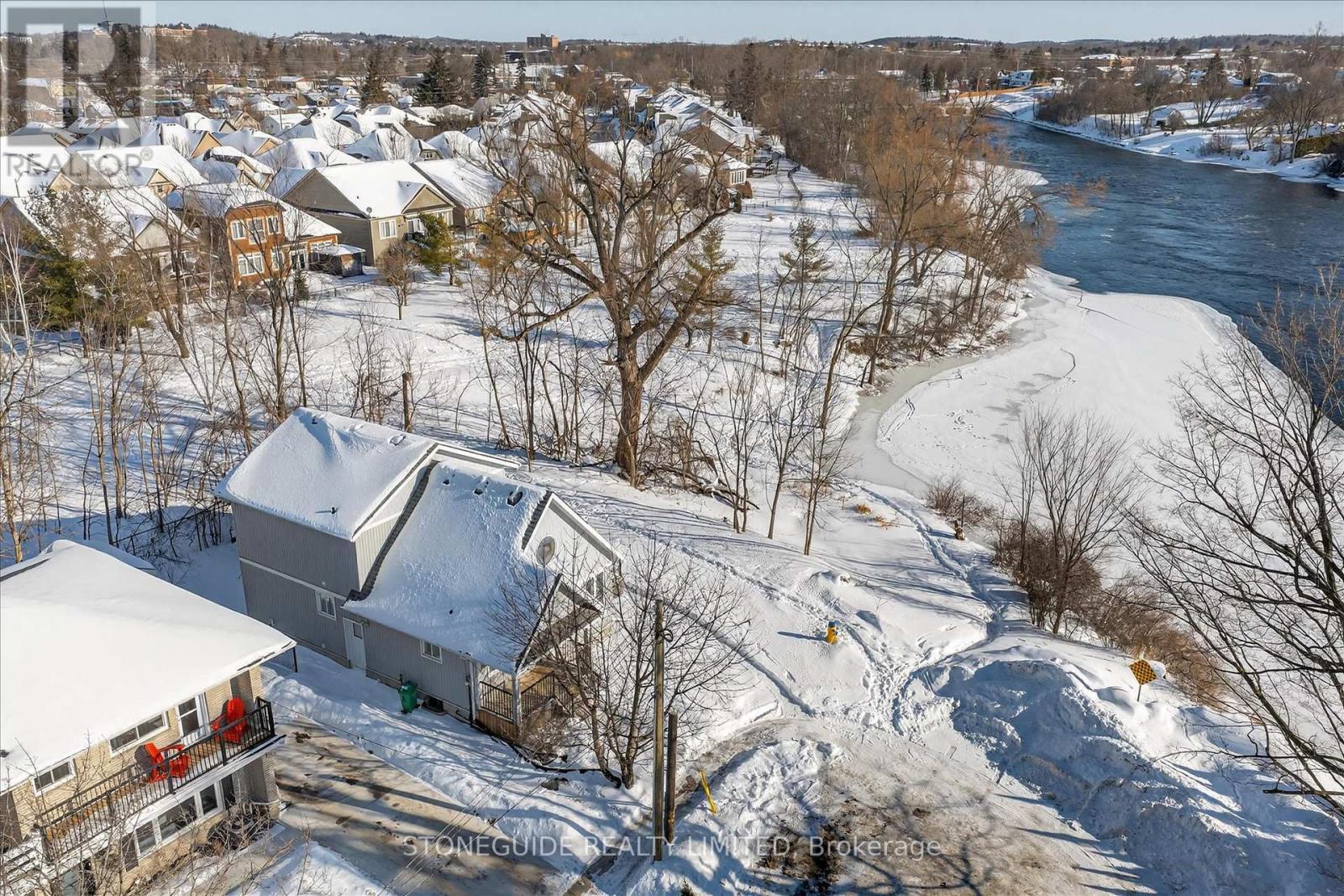 122 Fradette Avenue, Peterborough (Otonabee Ward 1), Ontario  K9J 1T5 - Photo 45 - X12764870