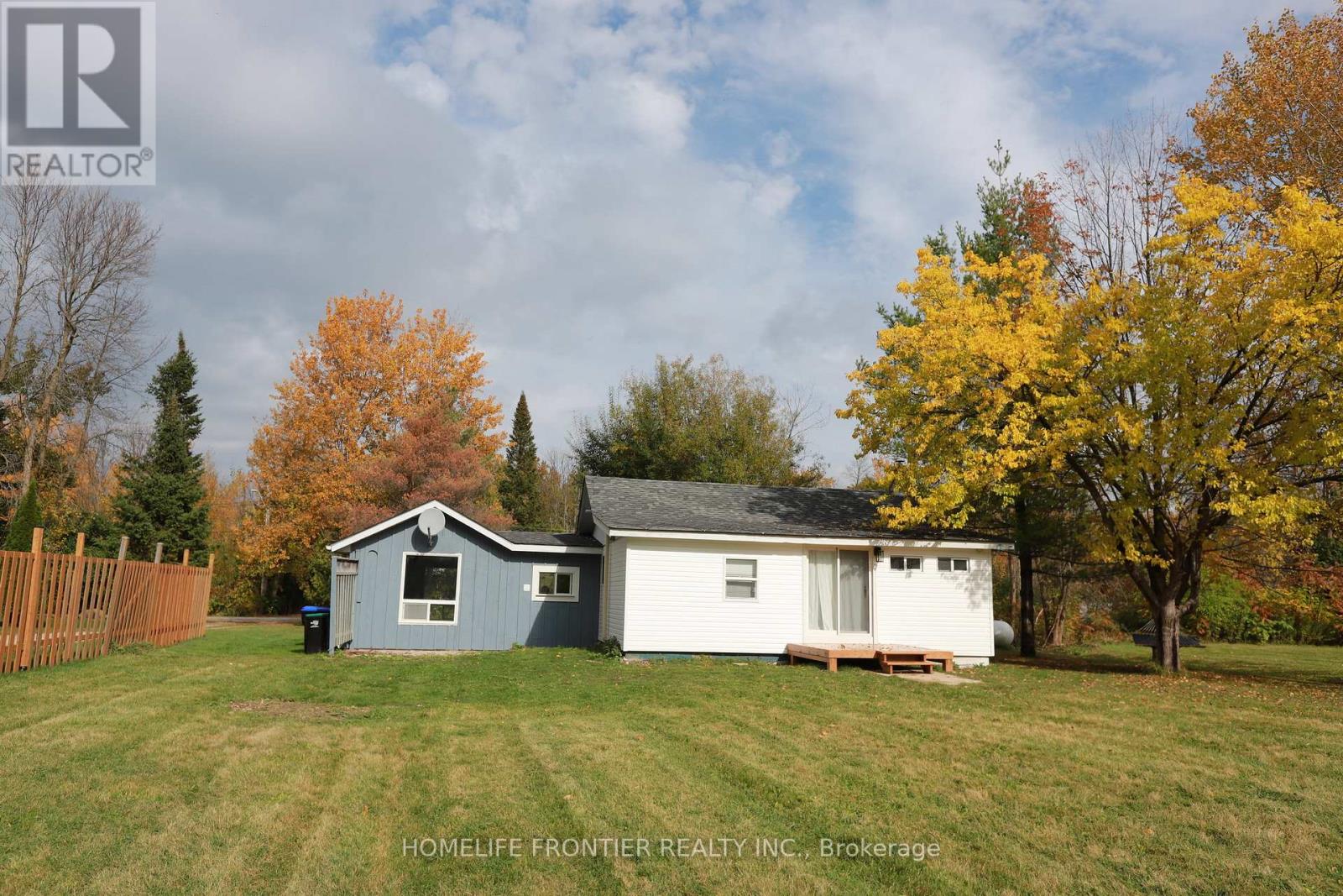 19 Betty Boulevard, Wasaga Beach, Ontario  L9Z 2Y4 - Photo 12 - S12761356