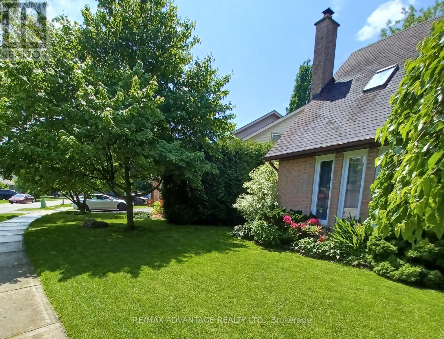 122 Barrydale Crescent, London North, Ontario  N6G 2X6 - Photo 6 - X12764872
