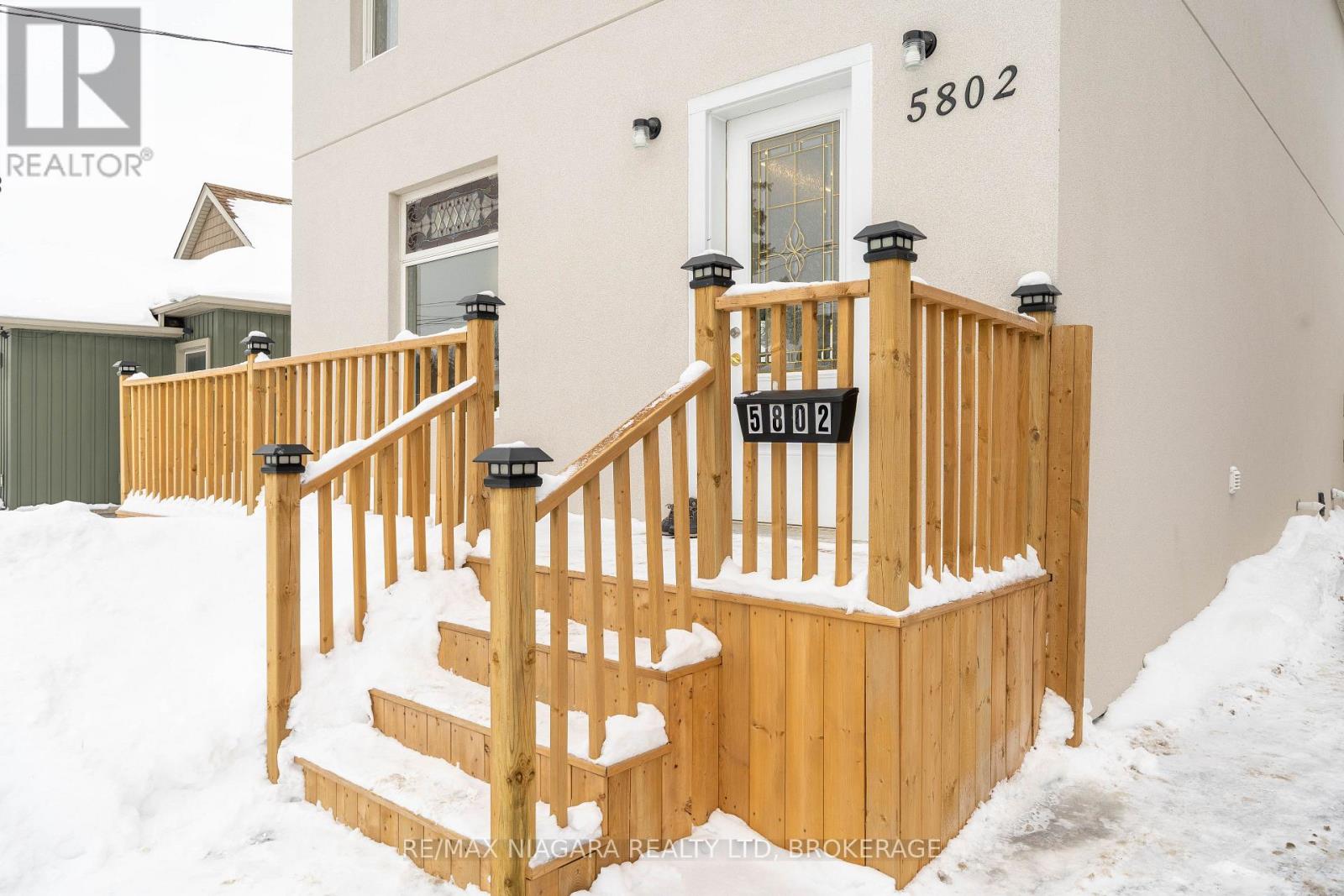 5802 Peer Street, Niagara Falls, Ontario  L2G 1X2 - Photo 3 - X12764880