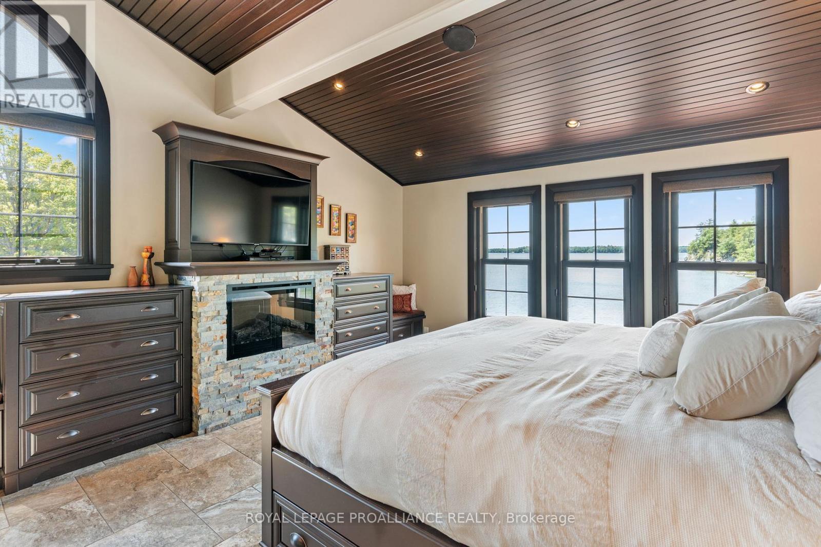 270 Spence Lane, Athens, Ontario  K0E 1B0 - Photo 7 - X12764922