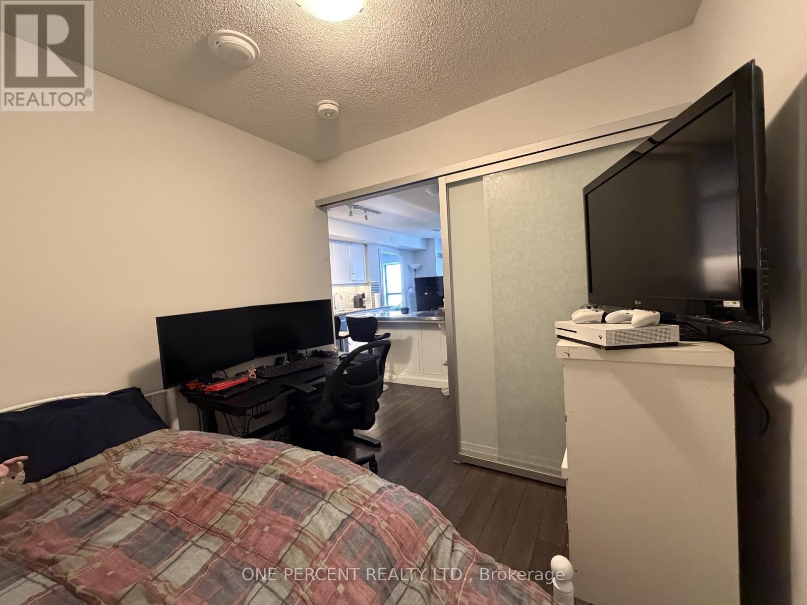 2010 - 20 Meadowglen Place, Toronto, Ontario  M1G 0A9 - Photo 17 - E12764892