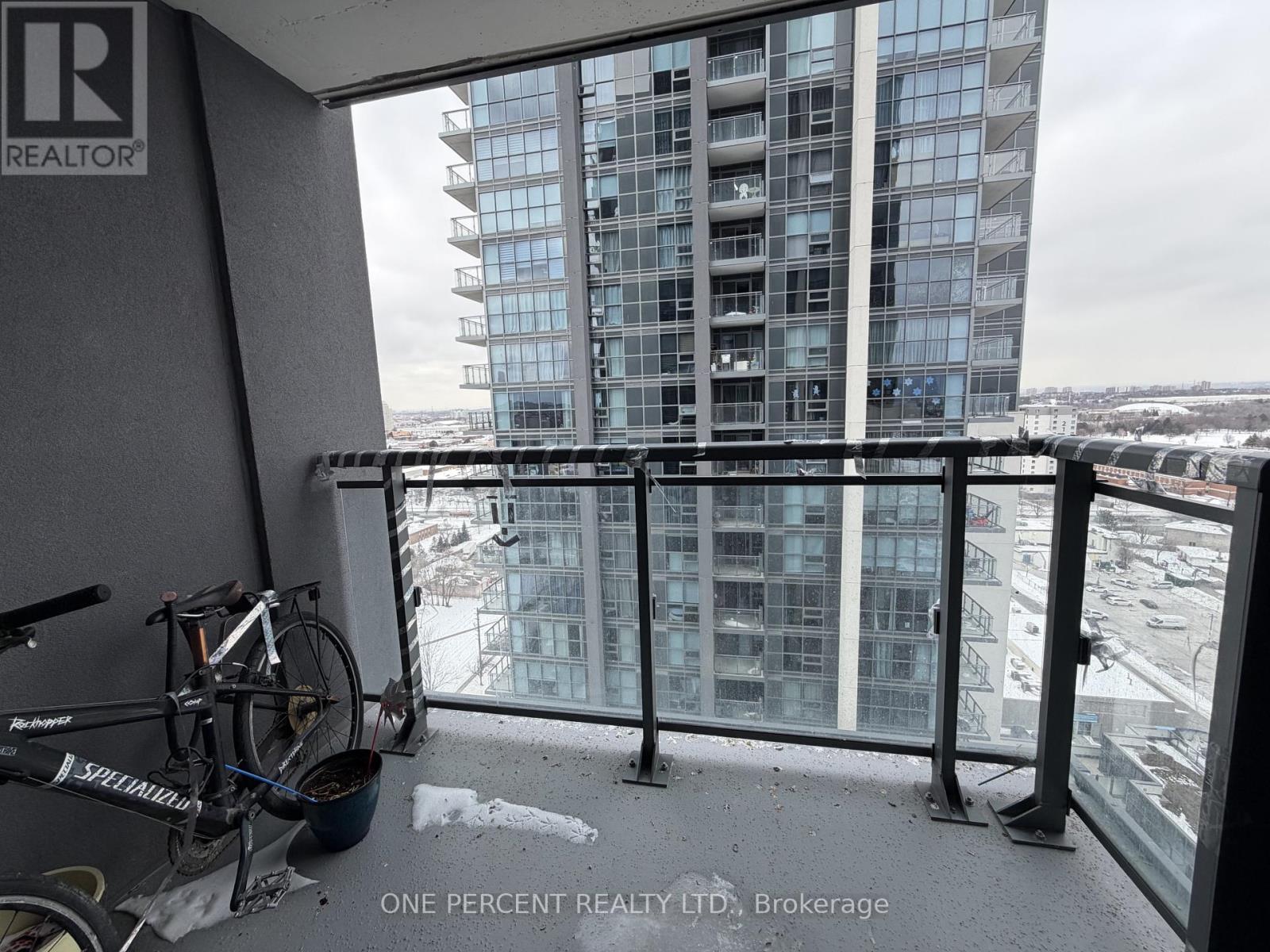 2010 - 20 Meadowglen Place, Toronto, Ontario  M1G 0A9 - Photo 18 - E12764892