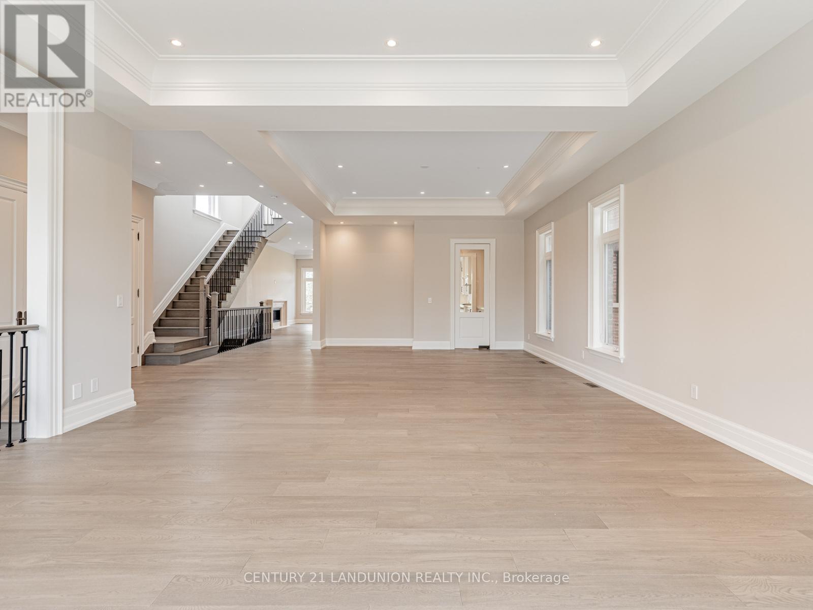 36a Elm Grove Avenue, Richmond Hill (Oak Ridges), Ontario  L4E 2W8 - Photo 4 - N12764894