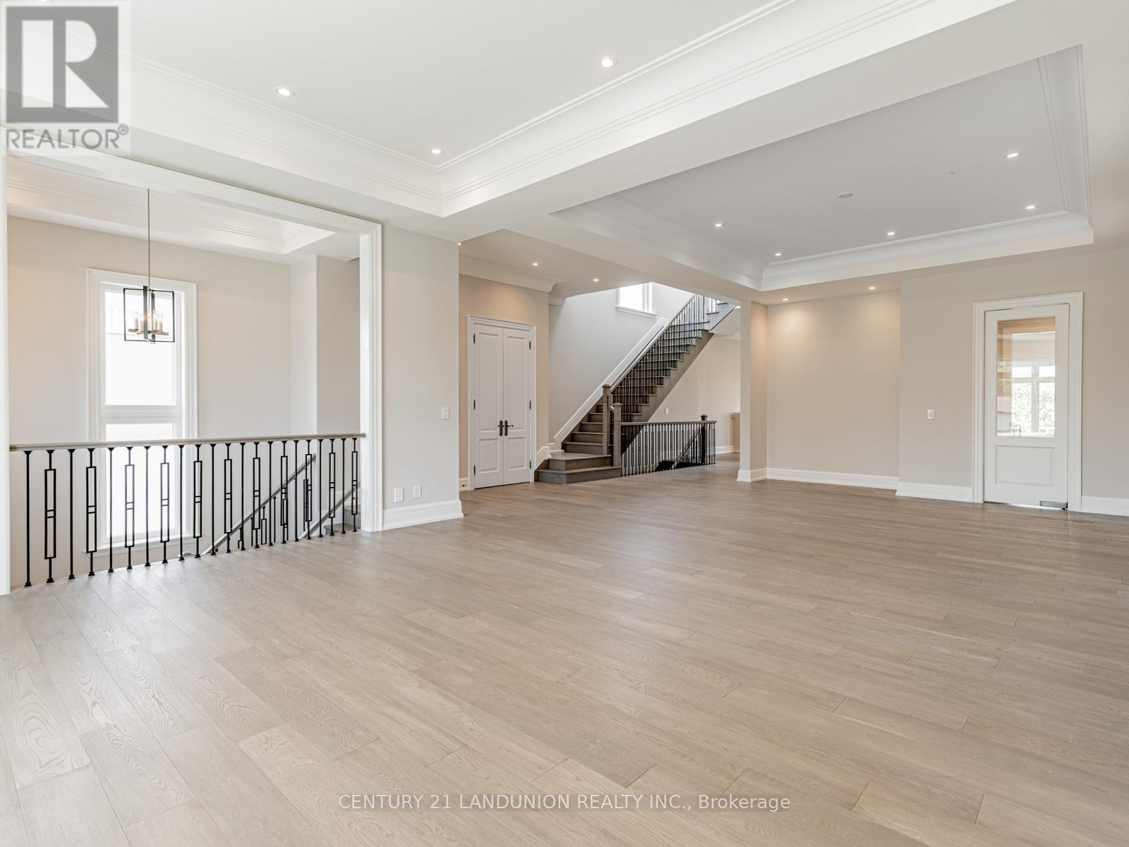 36a Elm Grove Avenue, Richmond Hill (Oak Ridges), Ontario  L4E 2W8 - Photo 5 - N12764894