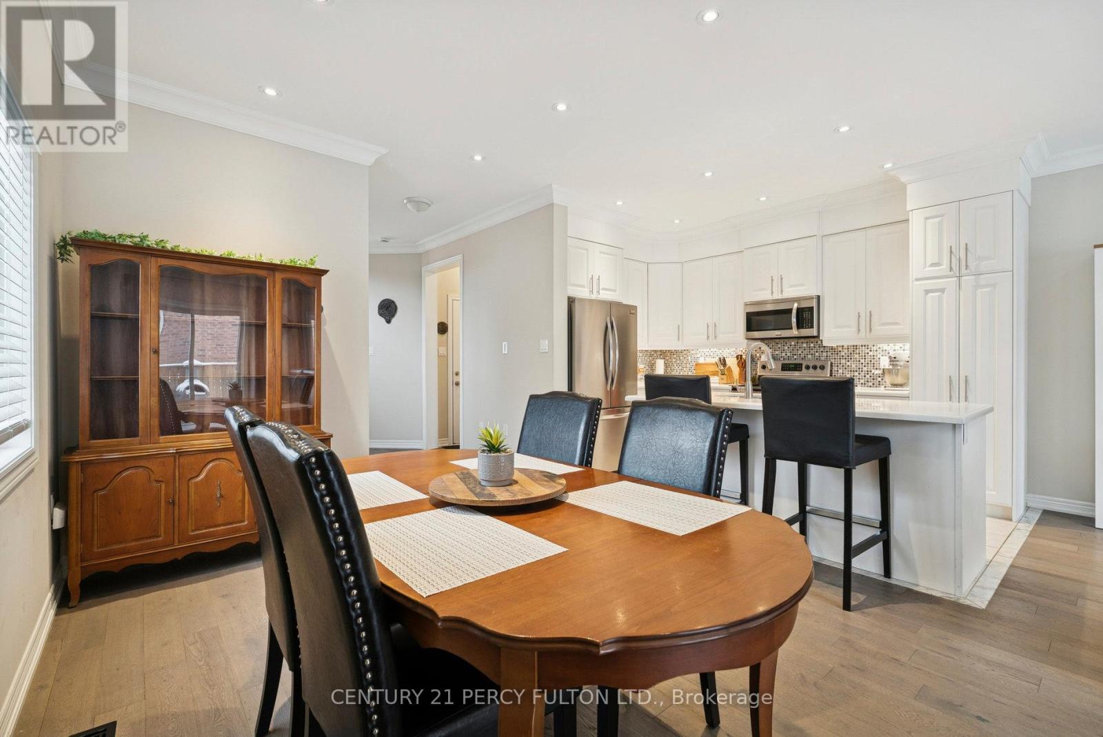 2 Prosser Crescent, Georgina, Ontario  L0E 1R0 - Photo 13 - N12764898