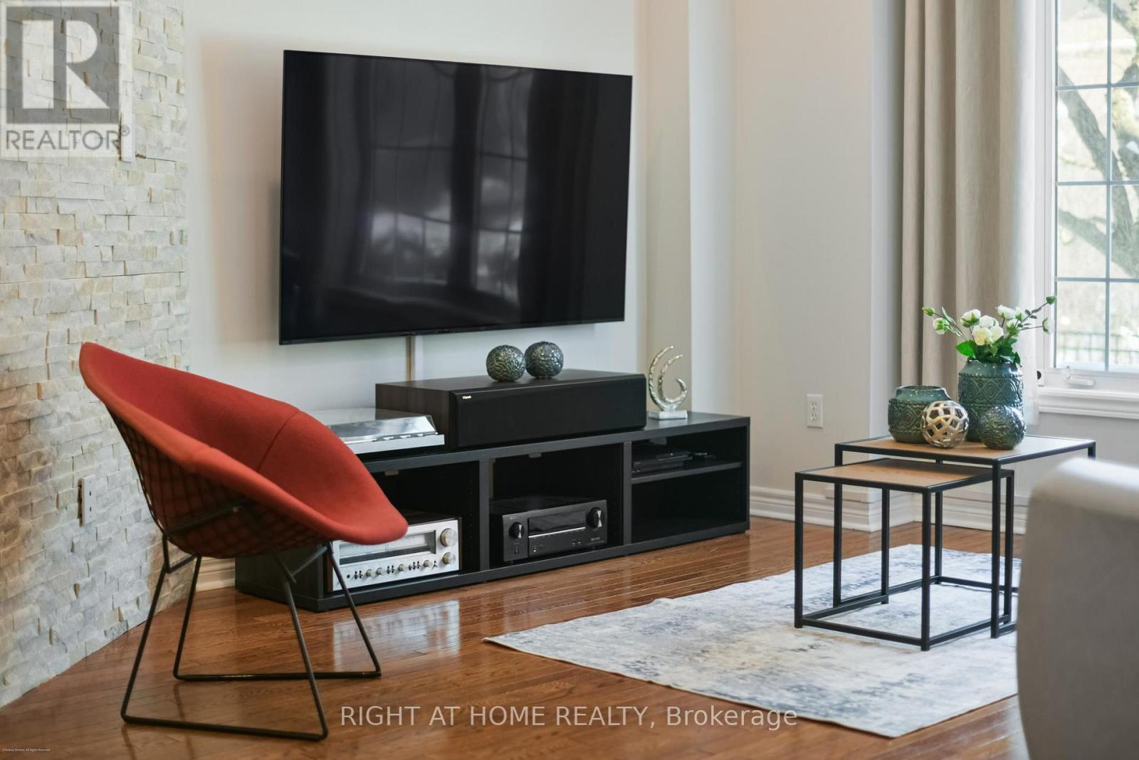 96 - 23 Observatory Lane, Richmond Hill, Ontario  L4C 0M7 - Photo 2 - N12764916